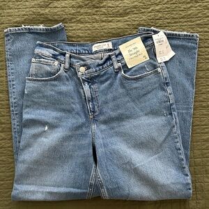 Abercrombie '90s Straight High-Rise Light Wash Jeans